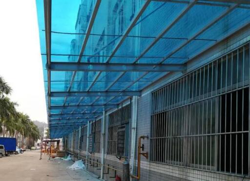 華辦PC耐力板做雨棚有哪些優勢？