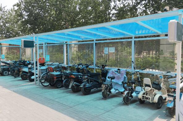 居民區電瓶車充電車棚雨棚 藍色PC耐力板