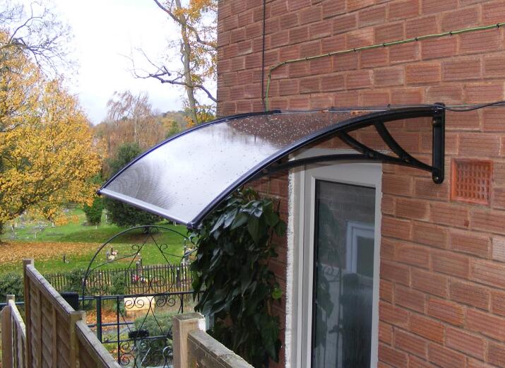 PC耐力板雨棚多少錢一個平方？